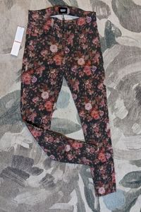 ❌SOLD❌🆕NWT Hudson Nico jeans size 25